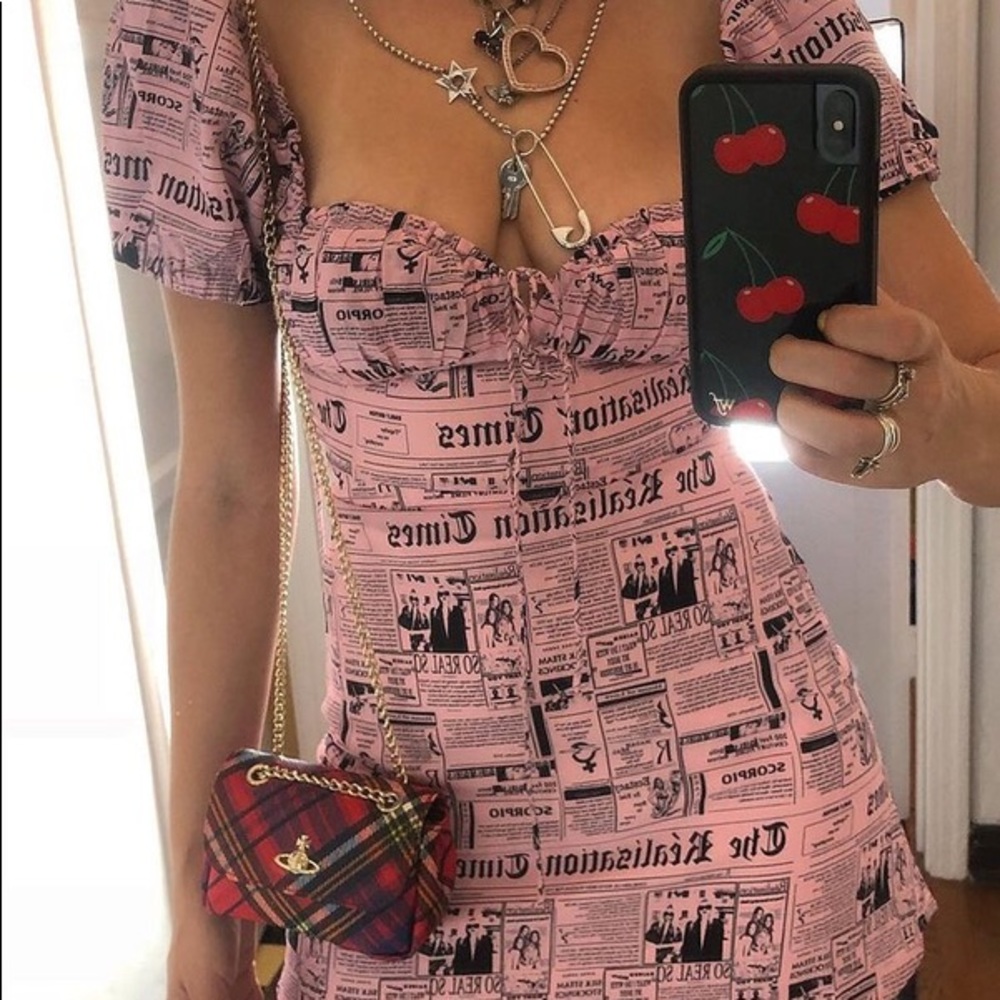 Realisation Par Newspaper Dress